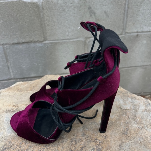 Purple velvet stilettos 
Size 6.5 - Picture 2 of 4